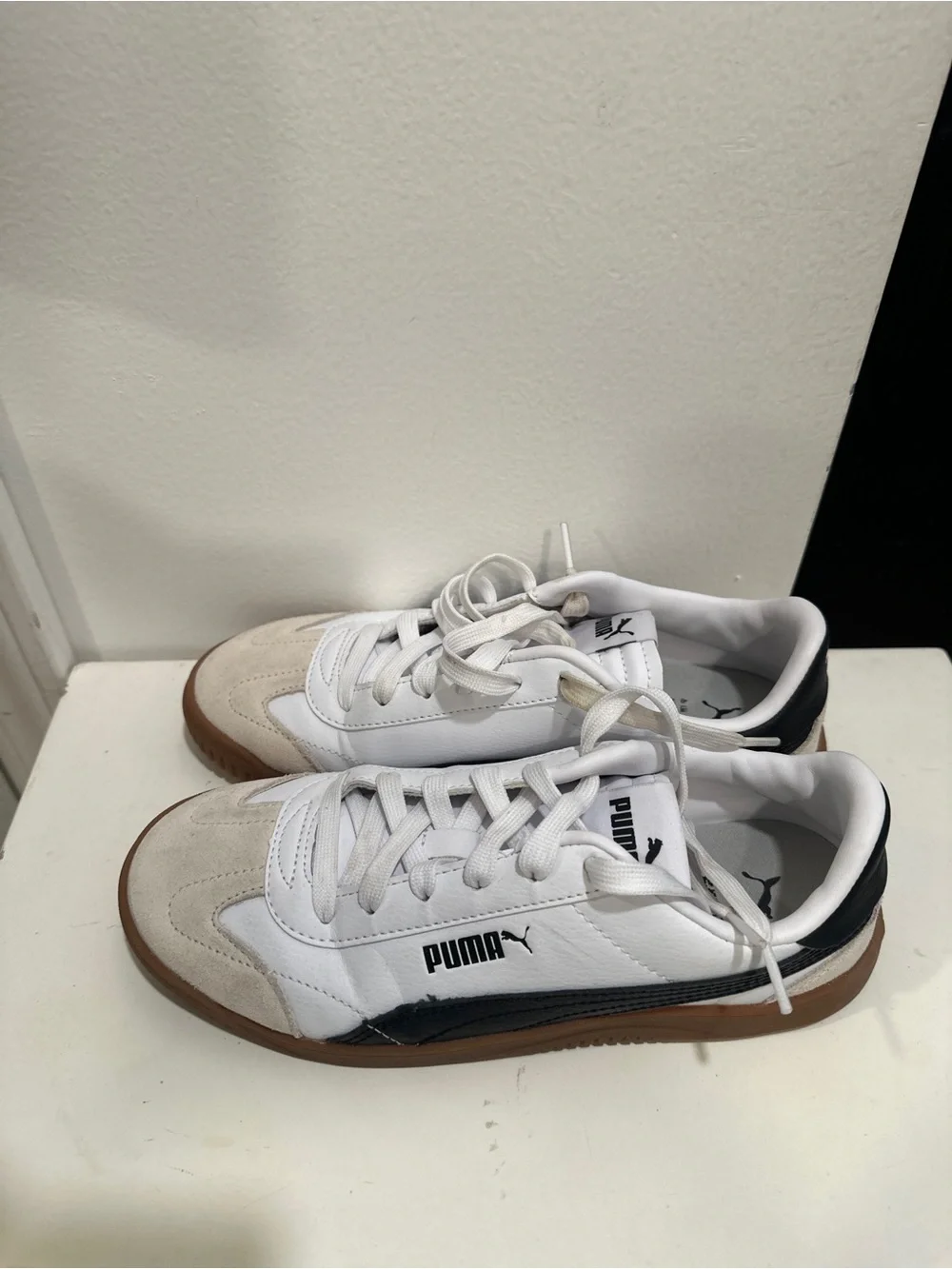 Pumas women’s Club 5v5Sneaker size 7 GUC